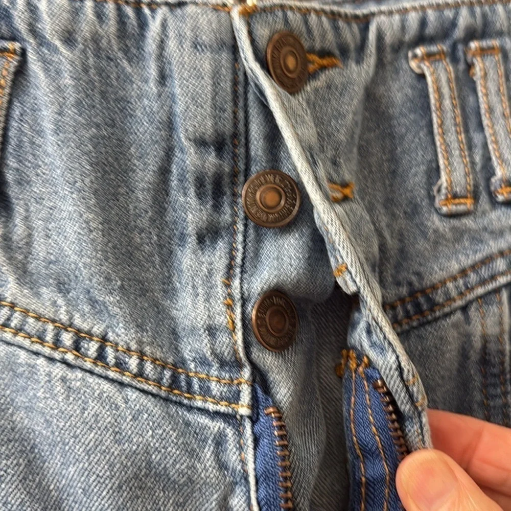 Forever 21 denim shorts, zip and button front size 27